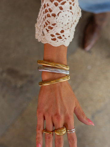 Elegant 22K Gold Women’s Bangle
