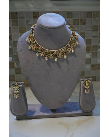 Gold Classic Designer Necklace Set