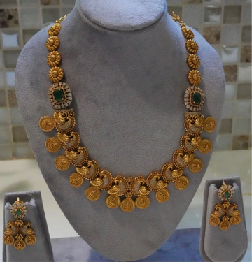 Gold Premium Heritage Necklace Set